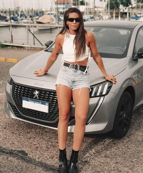 Agustina Albertario sexy actress archive