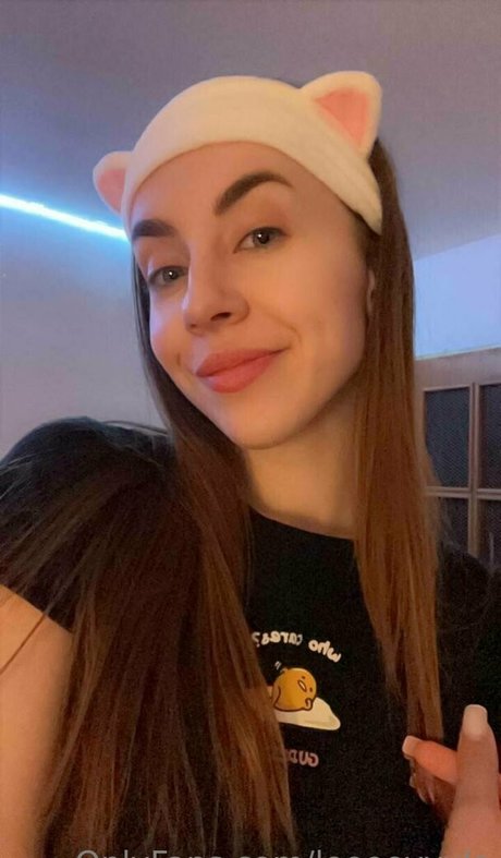 leeeeyyyla star perfect photos