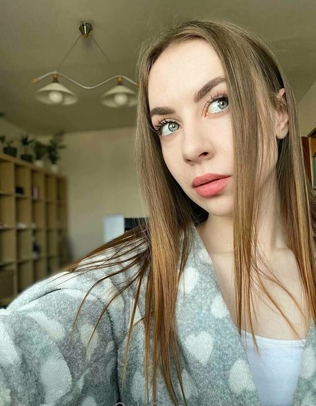 leeeeyyyla free pornstar photos