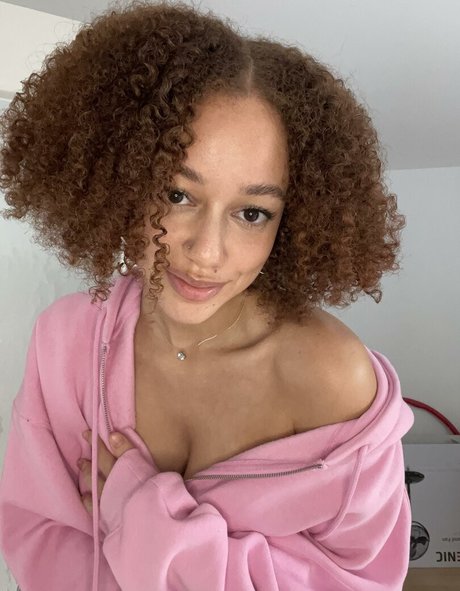 Alwaysbeshy nudes actress gallery