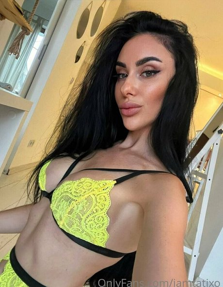 iamalinaxo model images