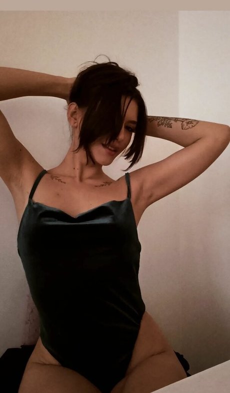 Miss Cassiee star sexy img