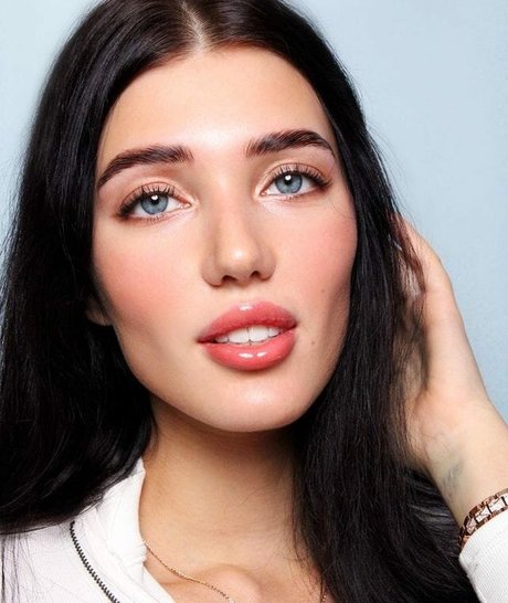 Alina Enero model hd picture