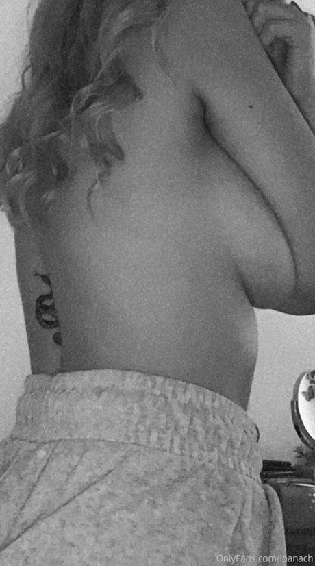 ioanach pornstar hot photo