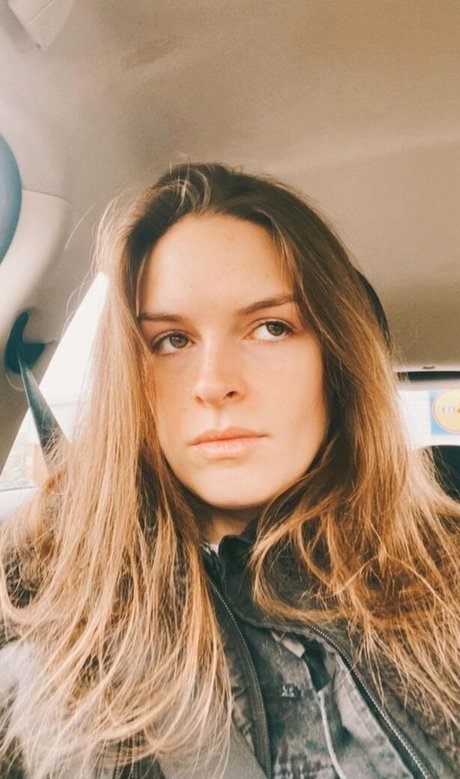 Leonovababy hd actress photos