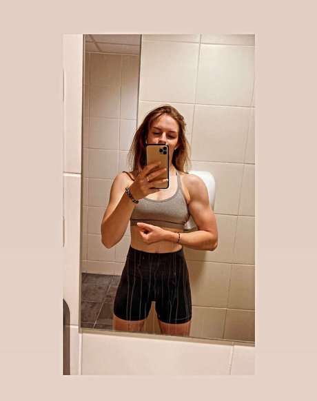 Leonovababy hd star archive