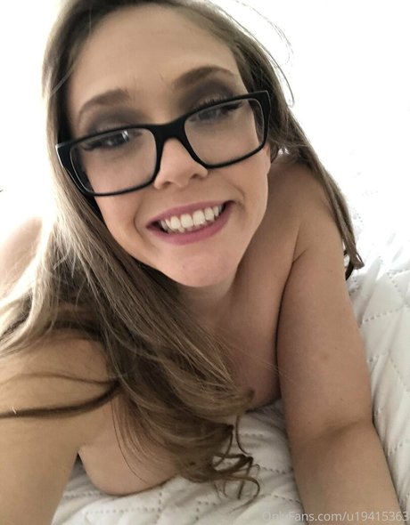 kagneylinn hot pornstar pic