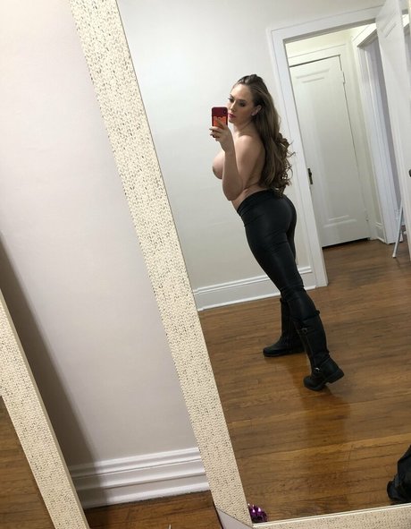 kagneylinn adult model galleries