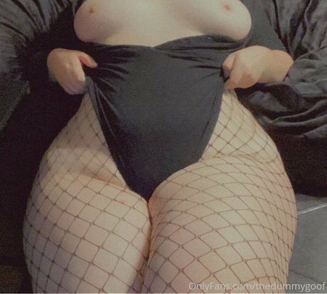 thedummygoof model exclusive image