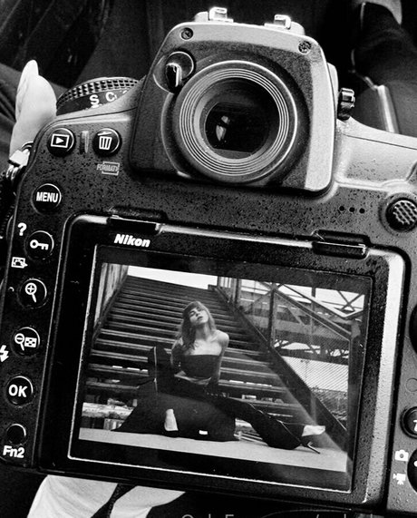 poly luna perfect model pic