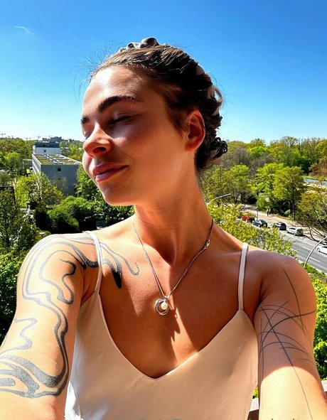 poly luna beautiful model images