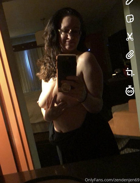 zendenjen69 pornstar nude image