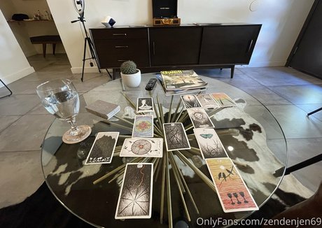 zendenjen69 model top img