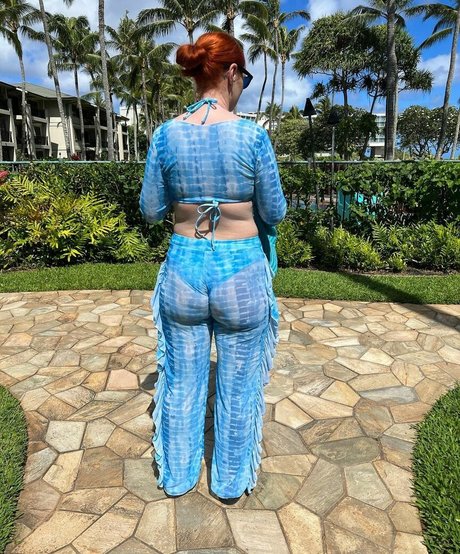 Ash e e star nude images