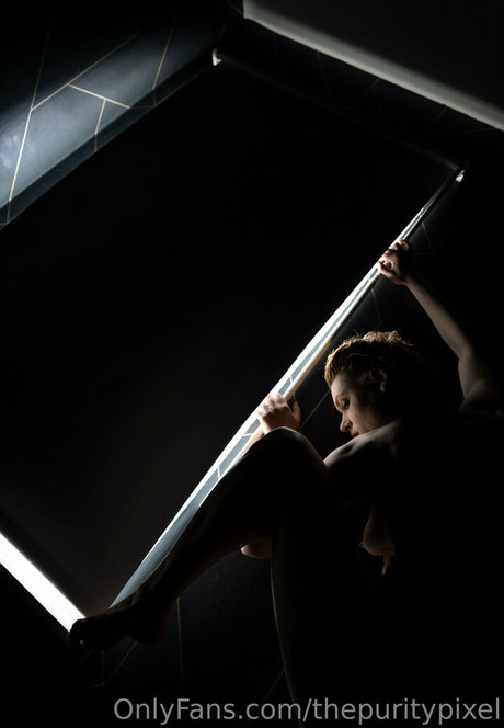 thepuritypixel nude model img