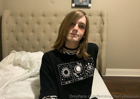 femboycherryblossom pornstar sexy photo