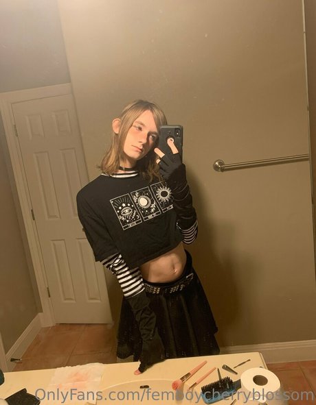 femboycherryblossom high quality actress pic