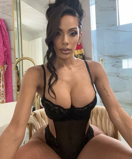 Erica Mena star nude image