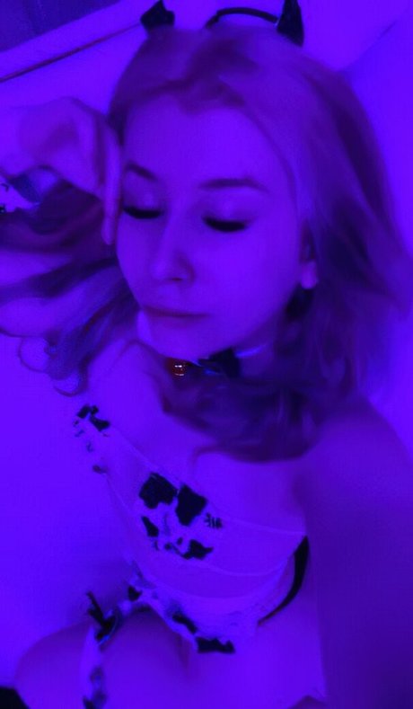 Juliesus nude star image