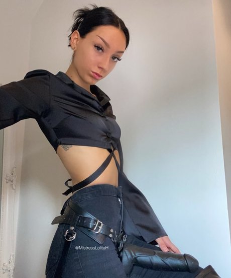 MistressLolitaH exclusive model picture