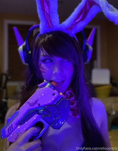 Ellocentric porn actress photo