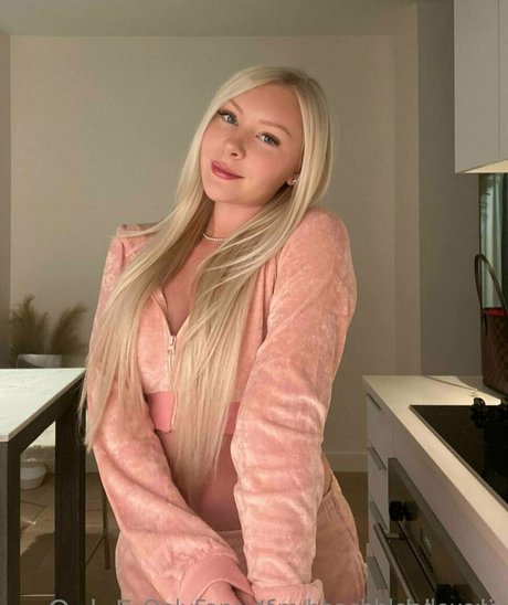 beachblondexoxo pretty actress gallery