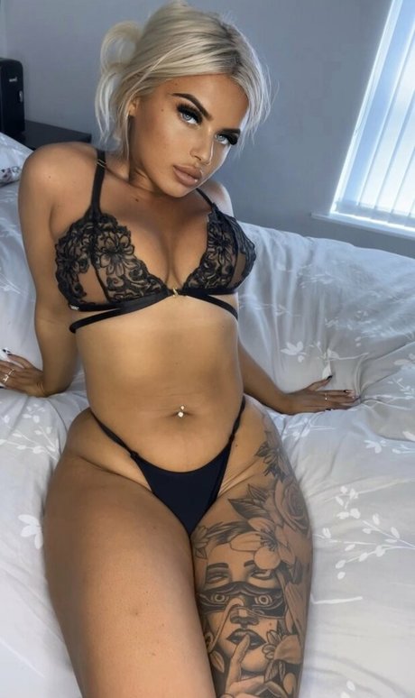 noreilly75 nude star photo