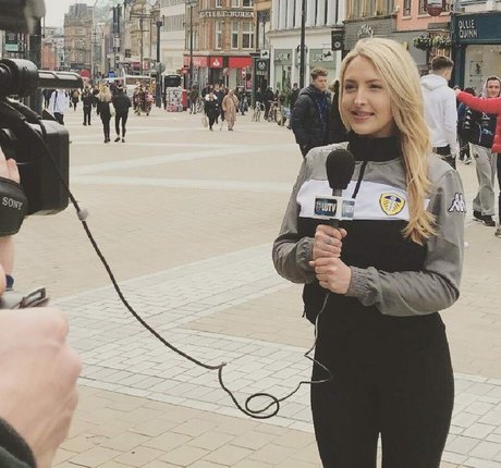 Emma Louise Jones model erotic photos