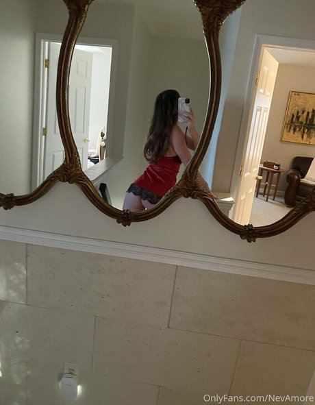 nevamore model high quality picture