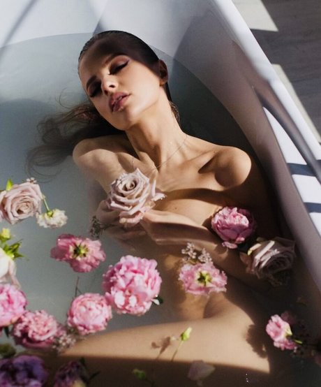 Tisshko hot actress photo