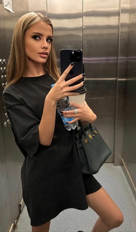 Tisshko nude pornstar gallery