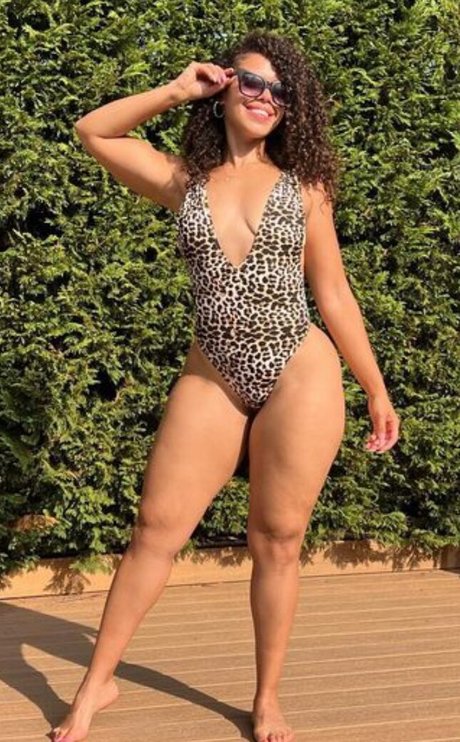 Walessa Munoz porn star picture