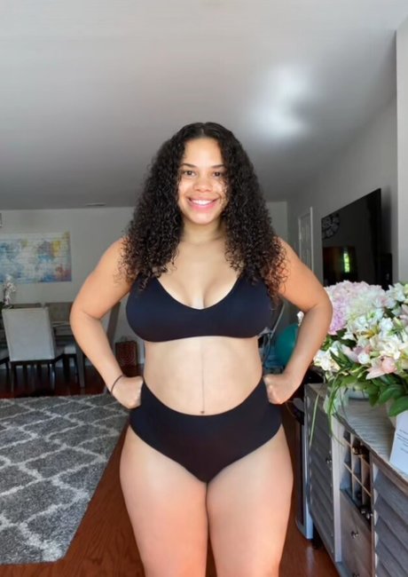 Walessa Munoz pornographic star photo