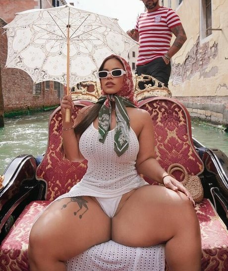 Grace Bon pornstar sexy galleries