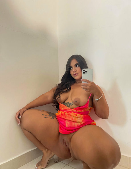 Grace Bon star naked pics