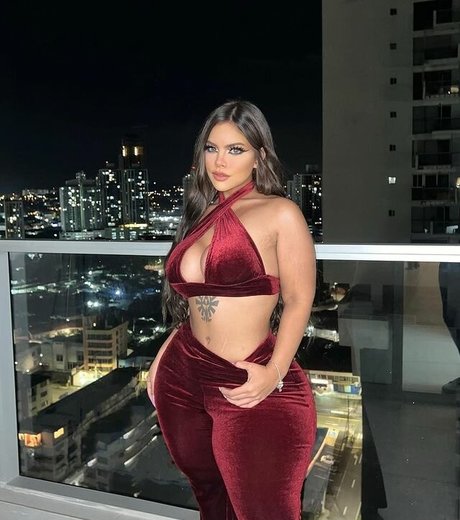 Grace Bon sexy actress picture