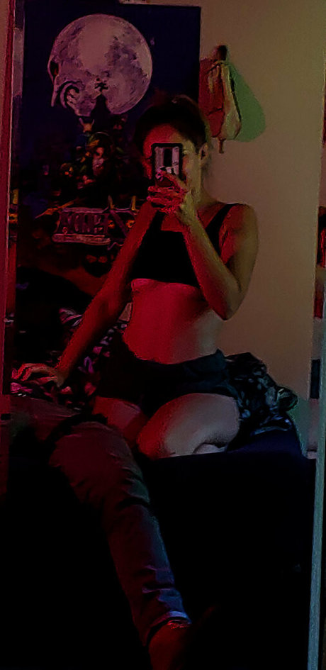 deadpagen model high quality pictures