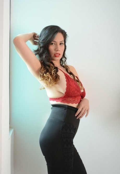 anailove nudes star img