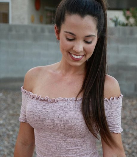 Makenna Gott nude pornstar picture