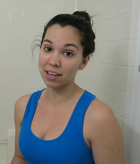 Makenna Gott model hot photo