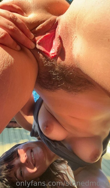 stonedmoon hd actress img