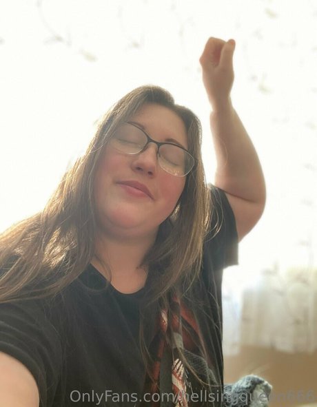 hellsingqueen666 nude actress photos