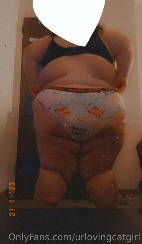 urlovingcatgirl adult model photo