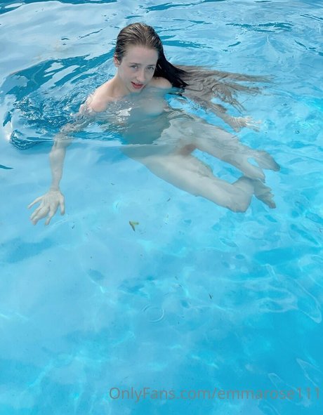 ofchloerose pornstar erotic image