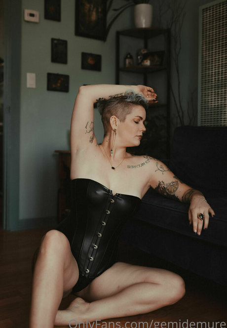 gemidemure pornstar top pic