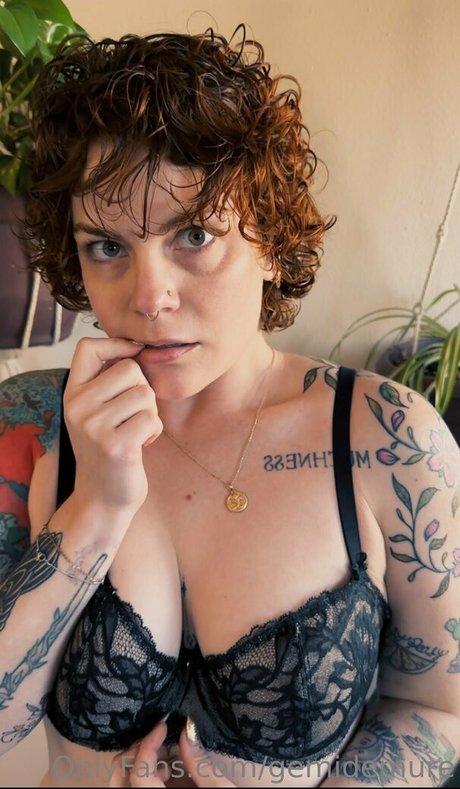 gemidemure hot star photos