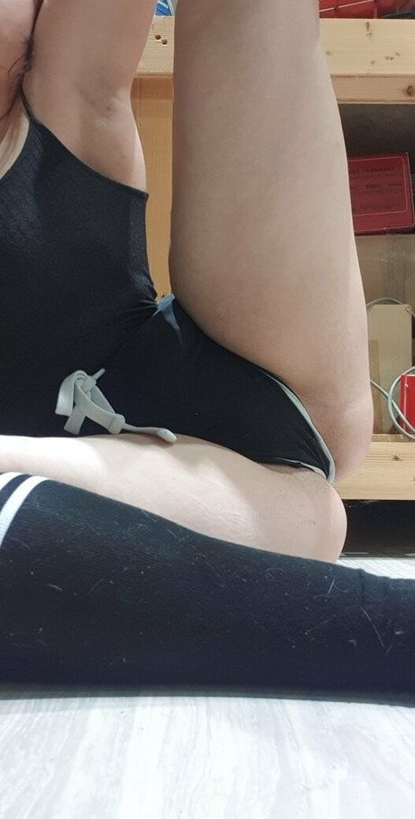 Yadisthantos free model photo