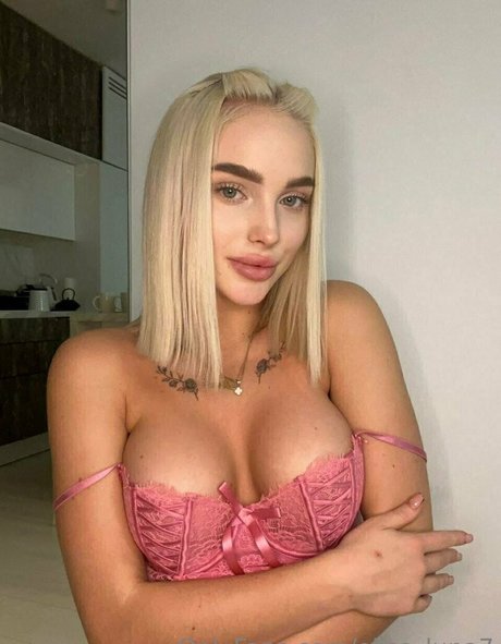 elise luna7 model sexy image