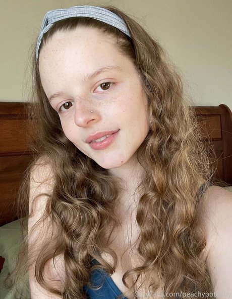 peachypotbaby top model pic