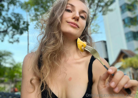 tarina pretty xxx model archive